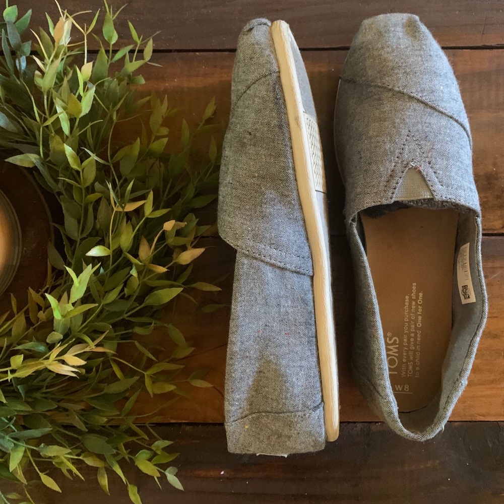 Gray TOMS